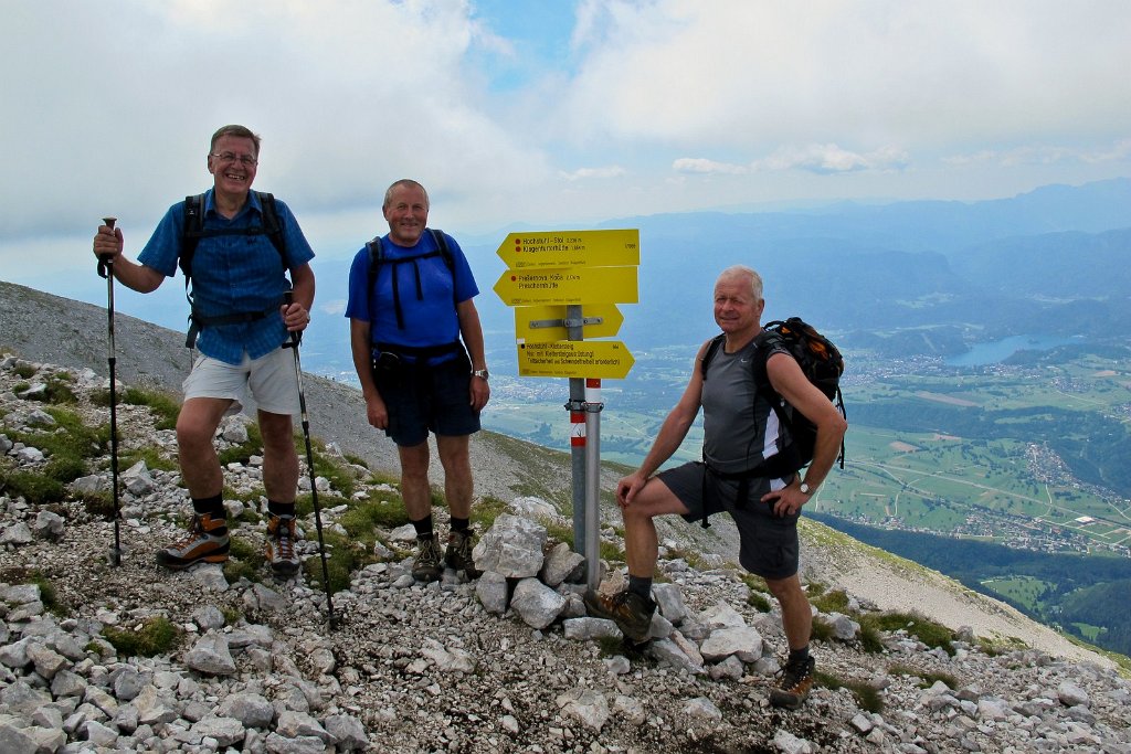 70 nach cirka 750 hm Klettersteig kommen wir zum Gipfel.jpg